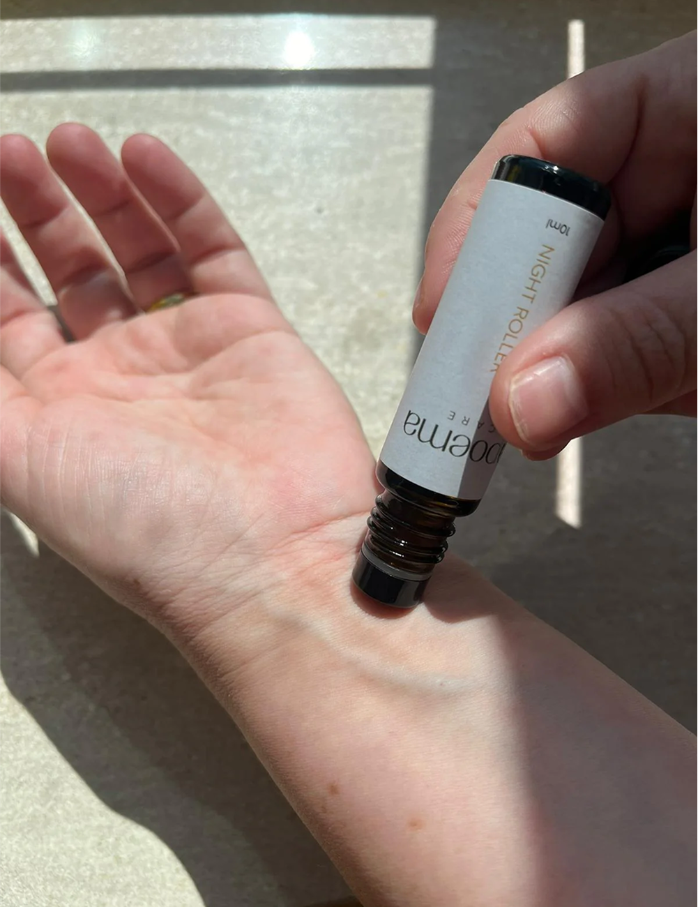 NIGHT ROLLER - Image 2